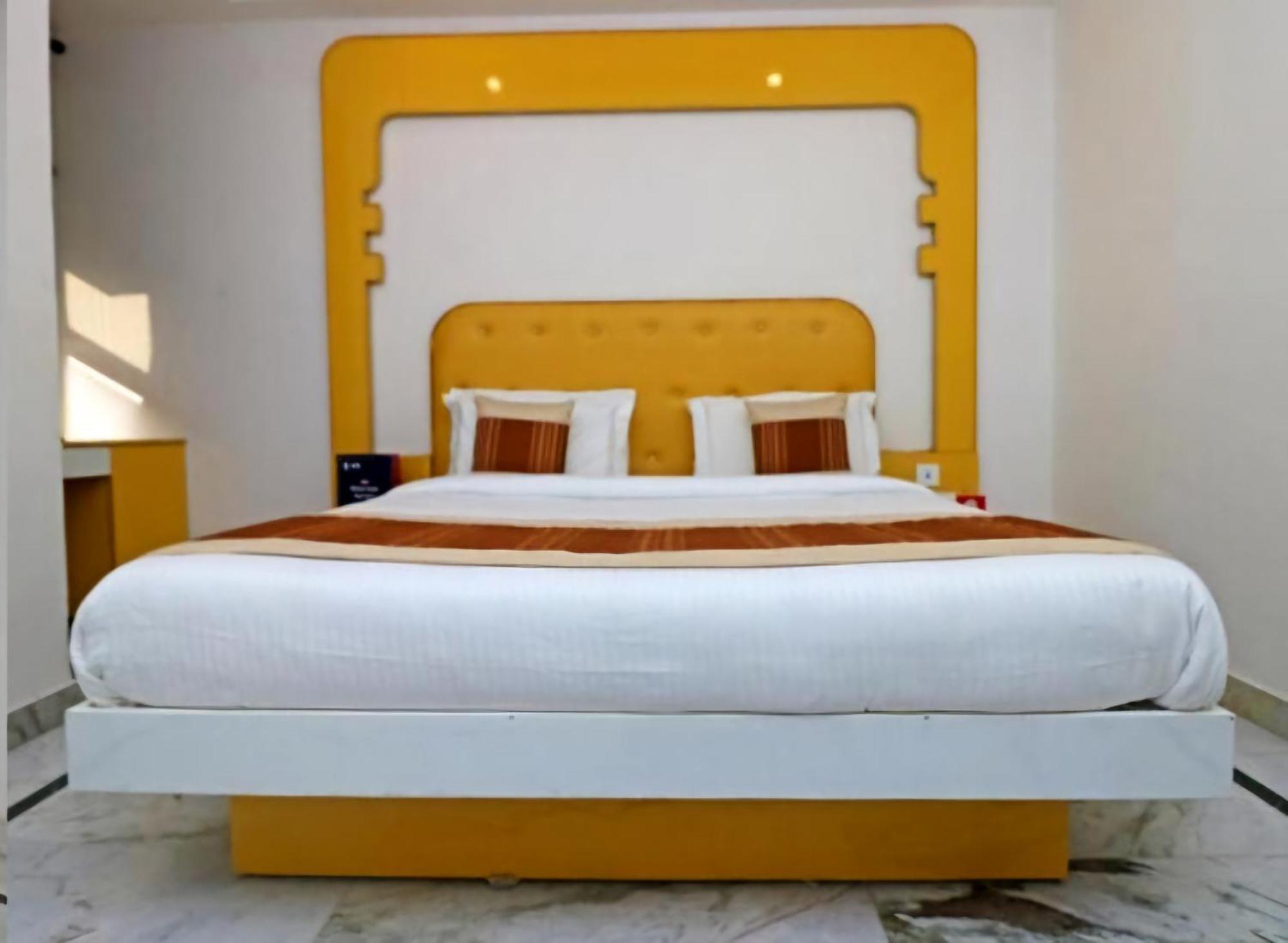 Hotel Leo Continental 뉴델리 외부 사진