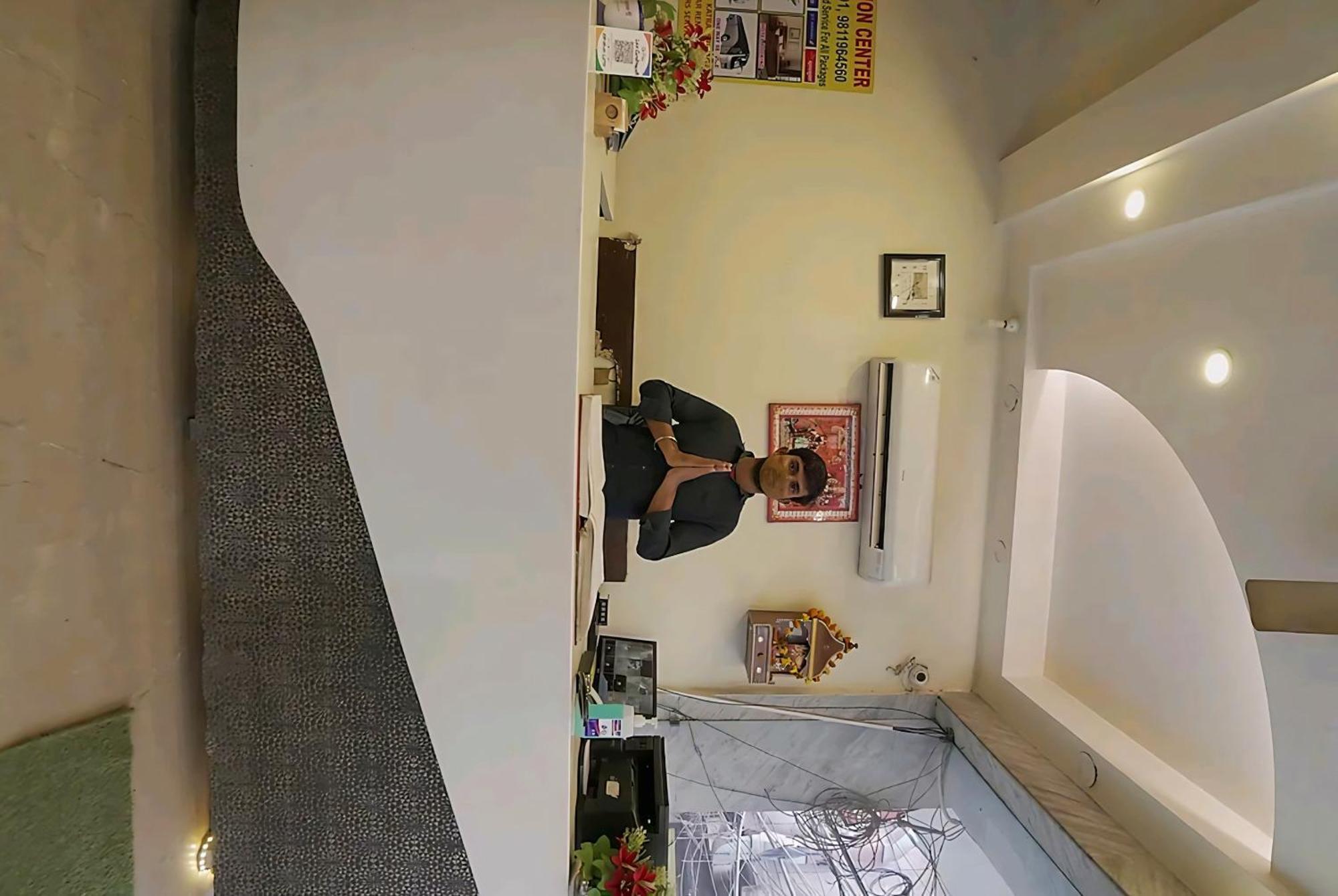 Hotel Leo Continental 뉴델리 외부 사진