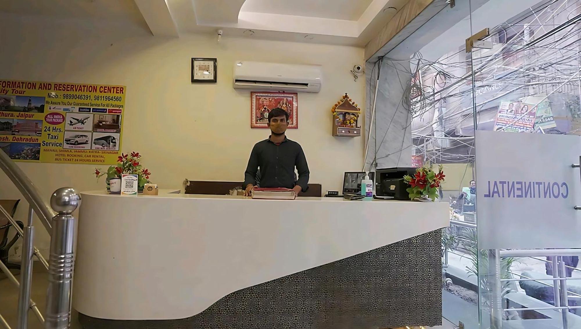 Hotel Leo Continental 뉴델리 외부 사진