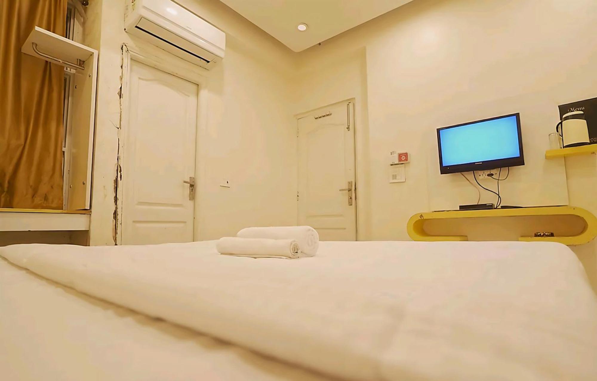 Hotel Leo Continental 뉴델리 외부 사진
