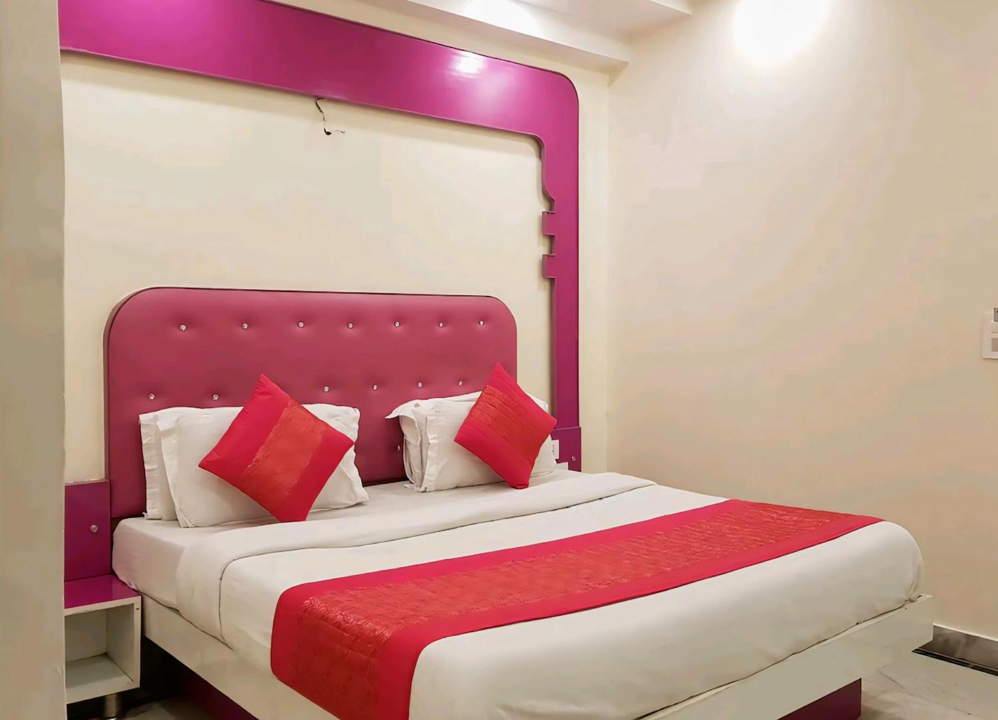 Hotel Leo Continental 뉴델리 외부 사진