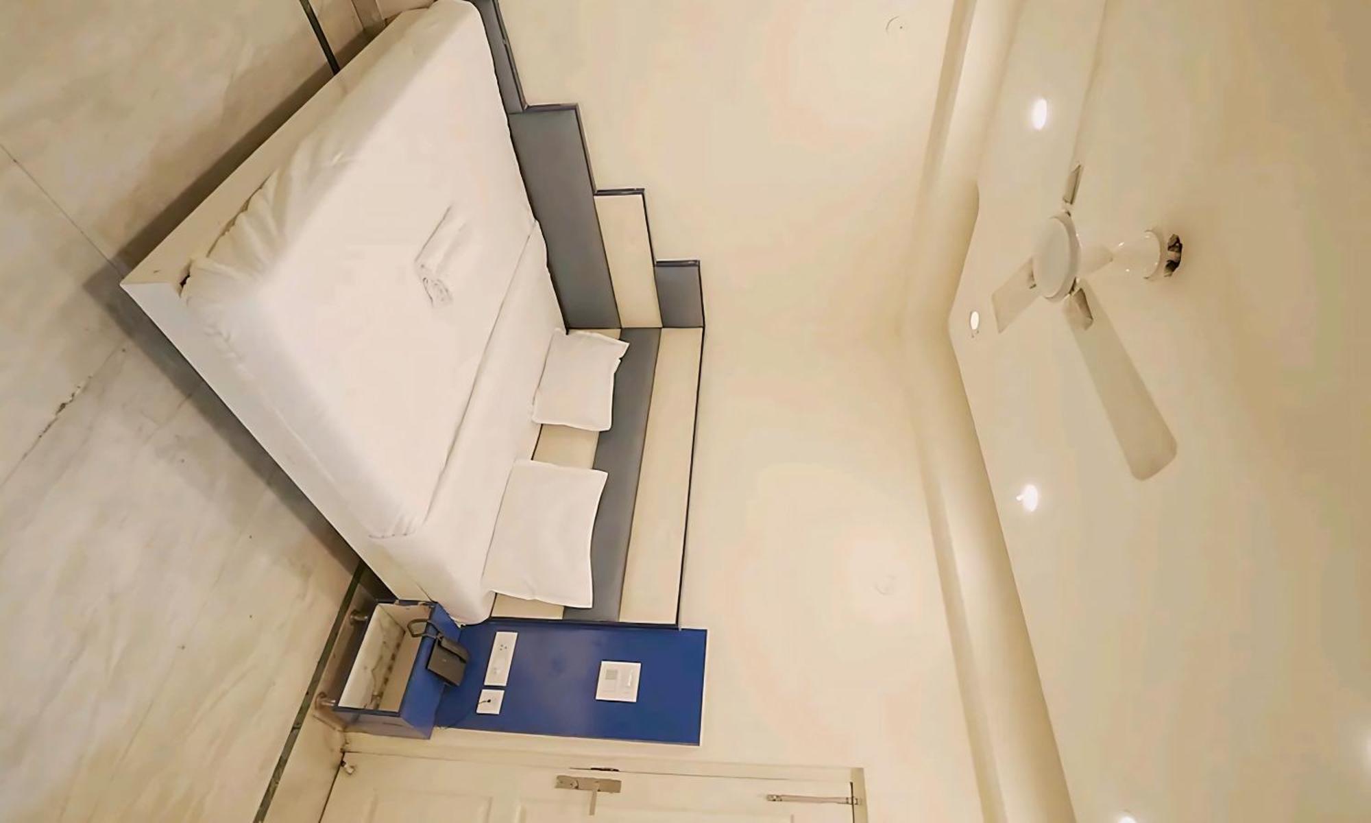 Hotel Leo Continental 뉴델리 외부 사진